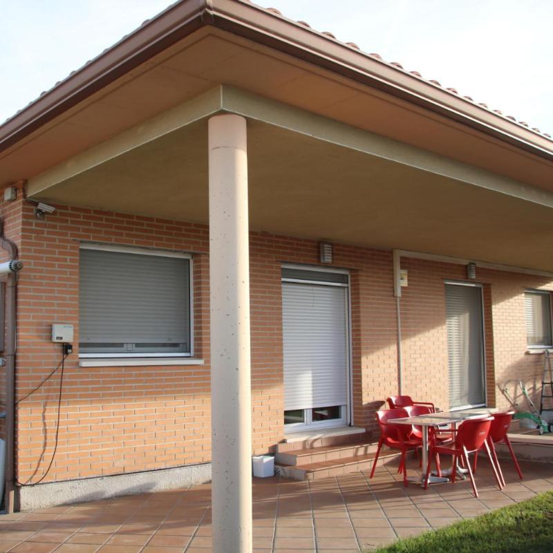 Hostal Burgales Milagro Exterior photo